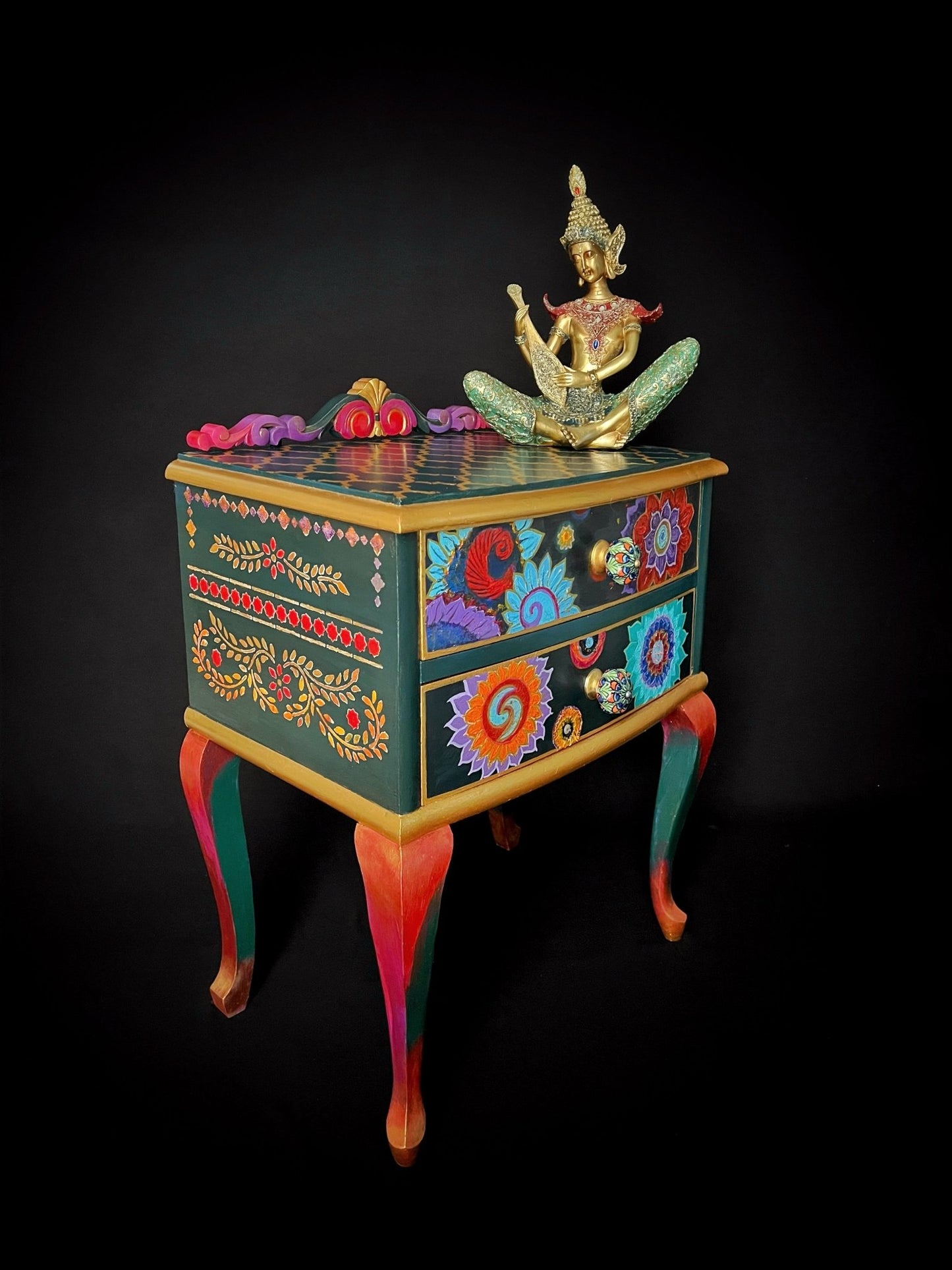 {{ product_title }} – {{ option1 }} {{ option2 }} image {{ incrementing_number }} | CredenzArt custom design