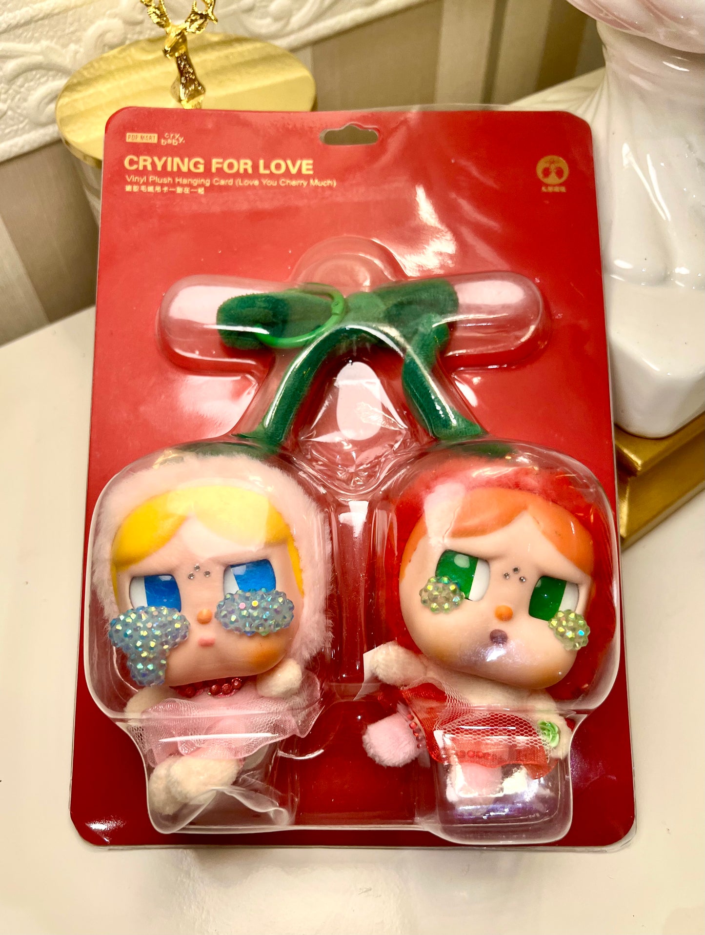 package CRYBABY Crying for Love Series - Vinyl Plush Hanging Card (Love You Cherry Much)
