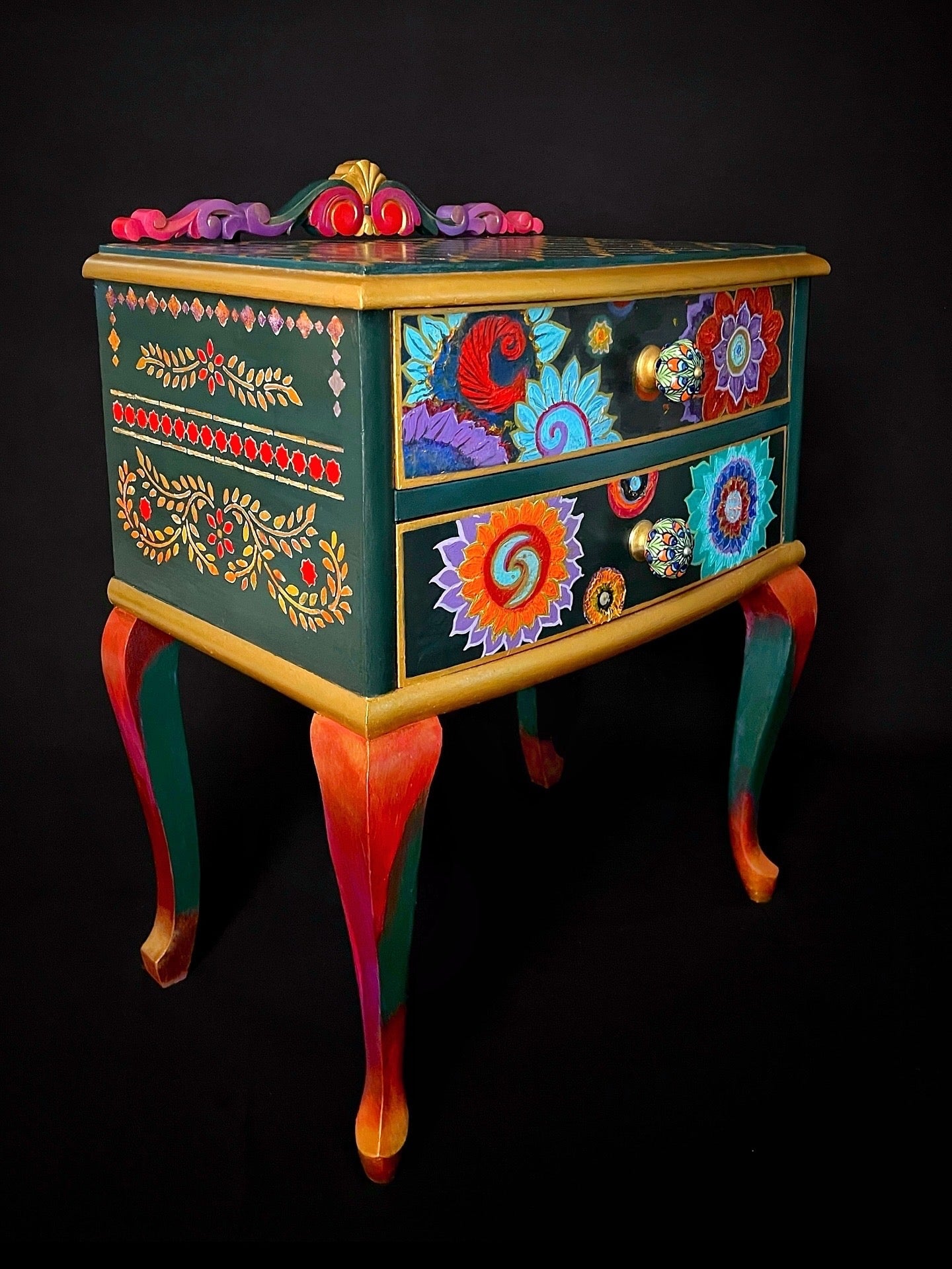 {{ product_title }} – {{ option1 }} {{ option2 }} image {{ incrementing_number }} | CredenzArt custom design