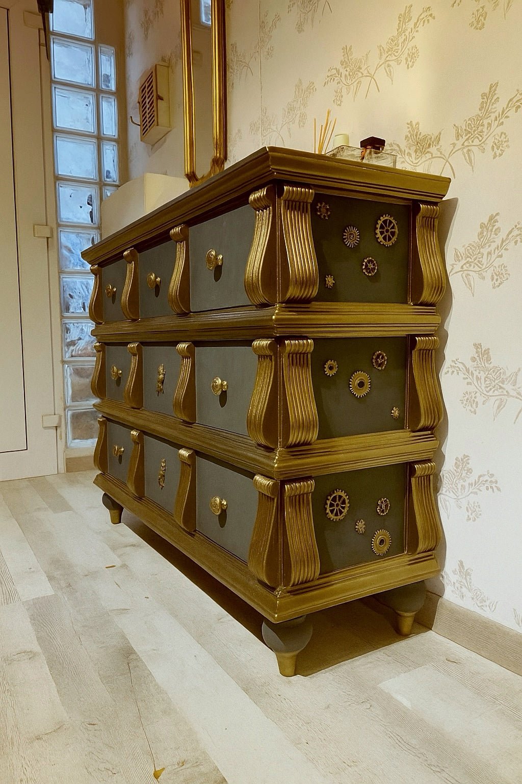 {{ product_title }} – {{ option1 }} {{ option2 }} image {{ incrementing_number }} | CredenzArt custom design