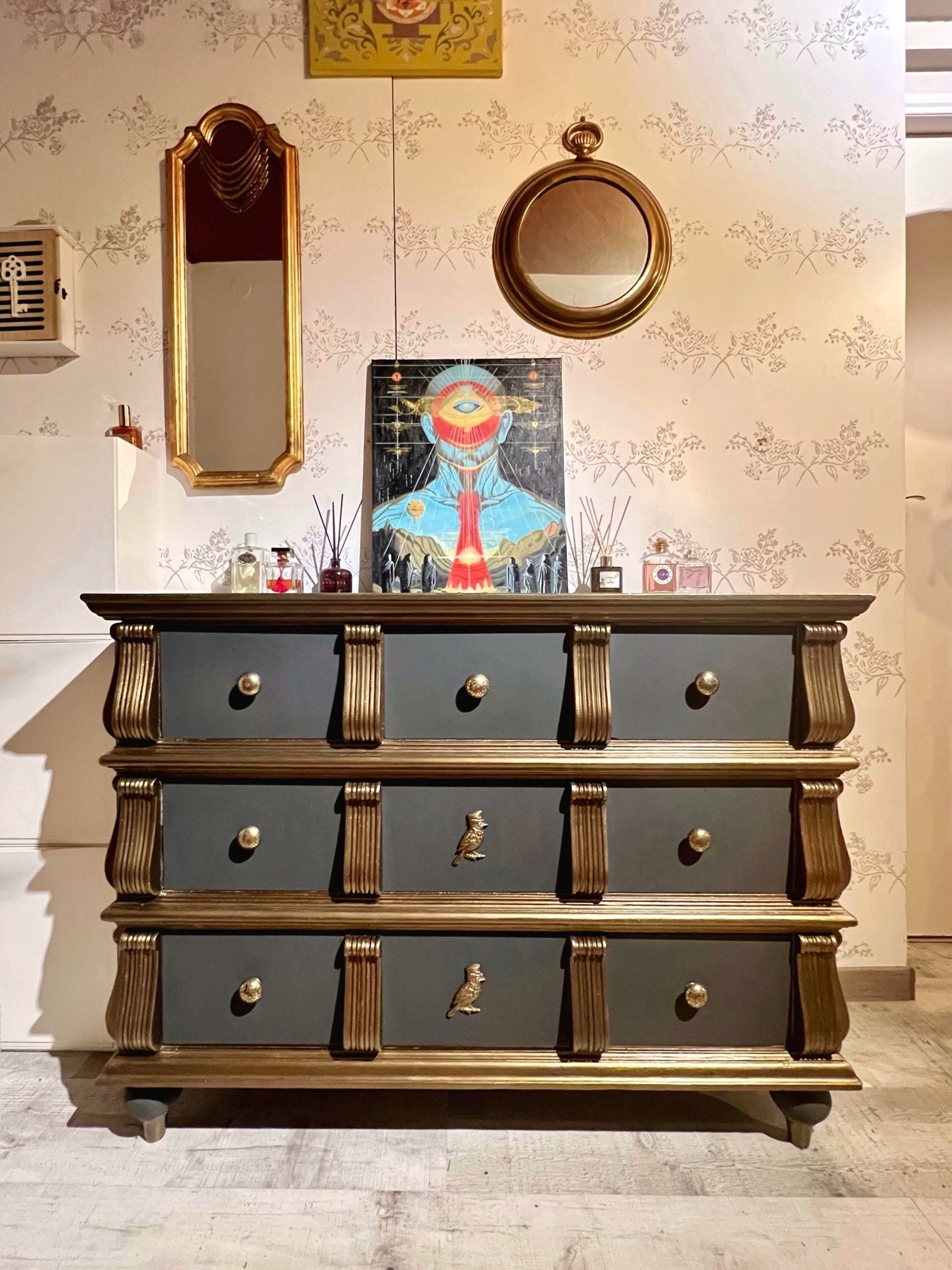 {{ product_title }} – {{ option1 }} {{ option2 }} image {{ incrementing_number }} | CredenzArt custom design