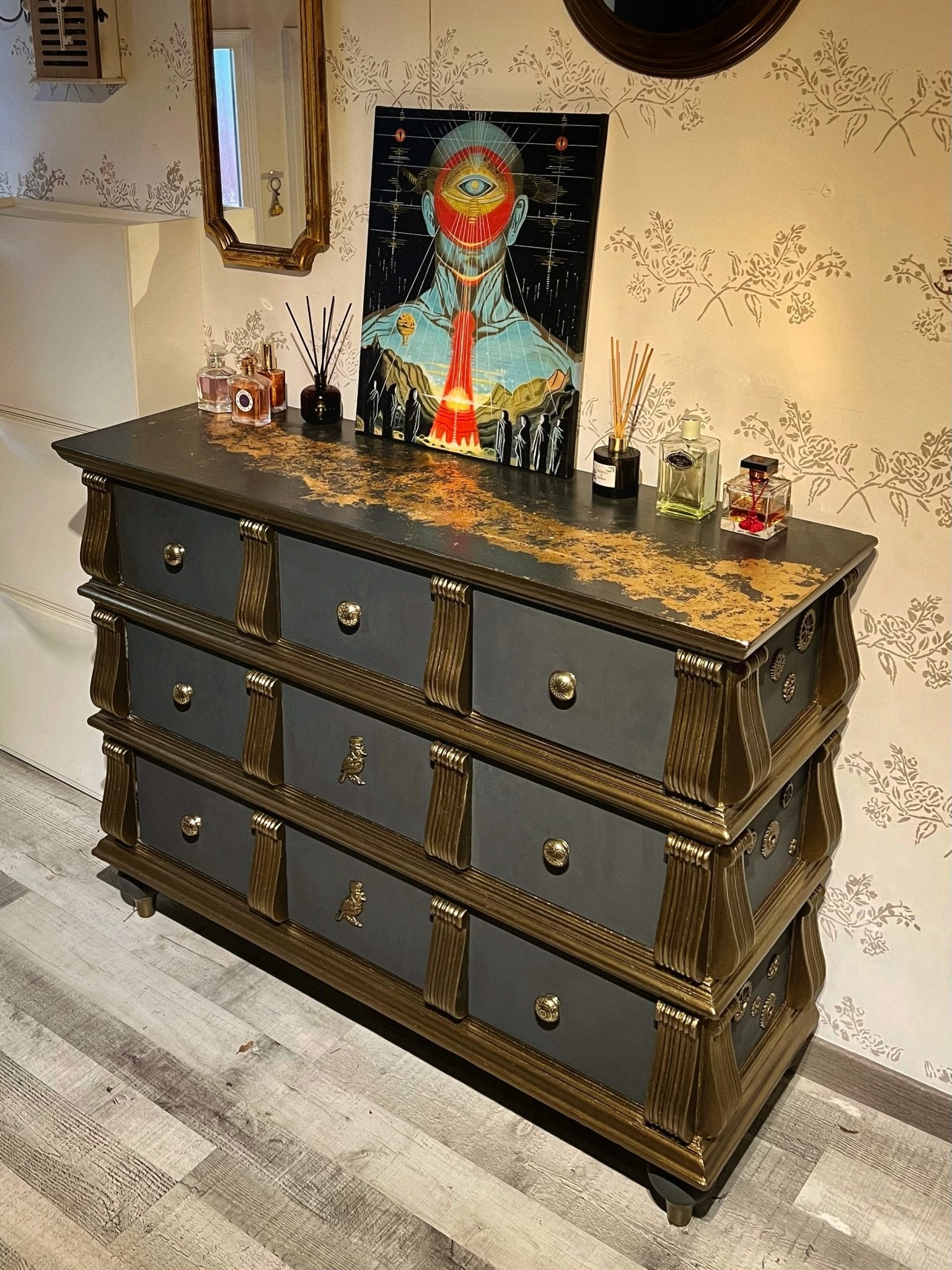 {{ product_title }} – {{ option1 }} {{ option2 }} image {{ incrementing_number }} | CredenzArt custom design