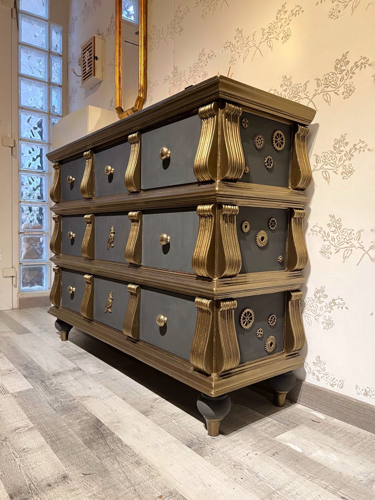 {{ product_title }} – {{ option1 }} {{ option2 }} image {{ incrementing_number }} | CredenzArt custom design