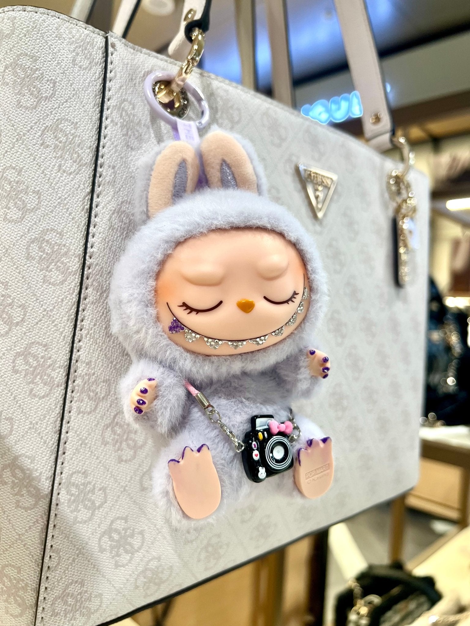 {{ product_title }} – {{ option1 }} {{ option2 }} image {{ incrementing_number }} | CredenzArt custom design