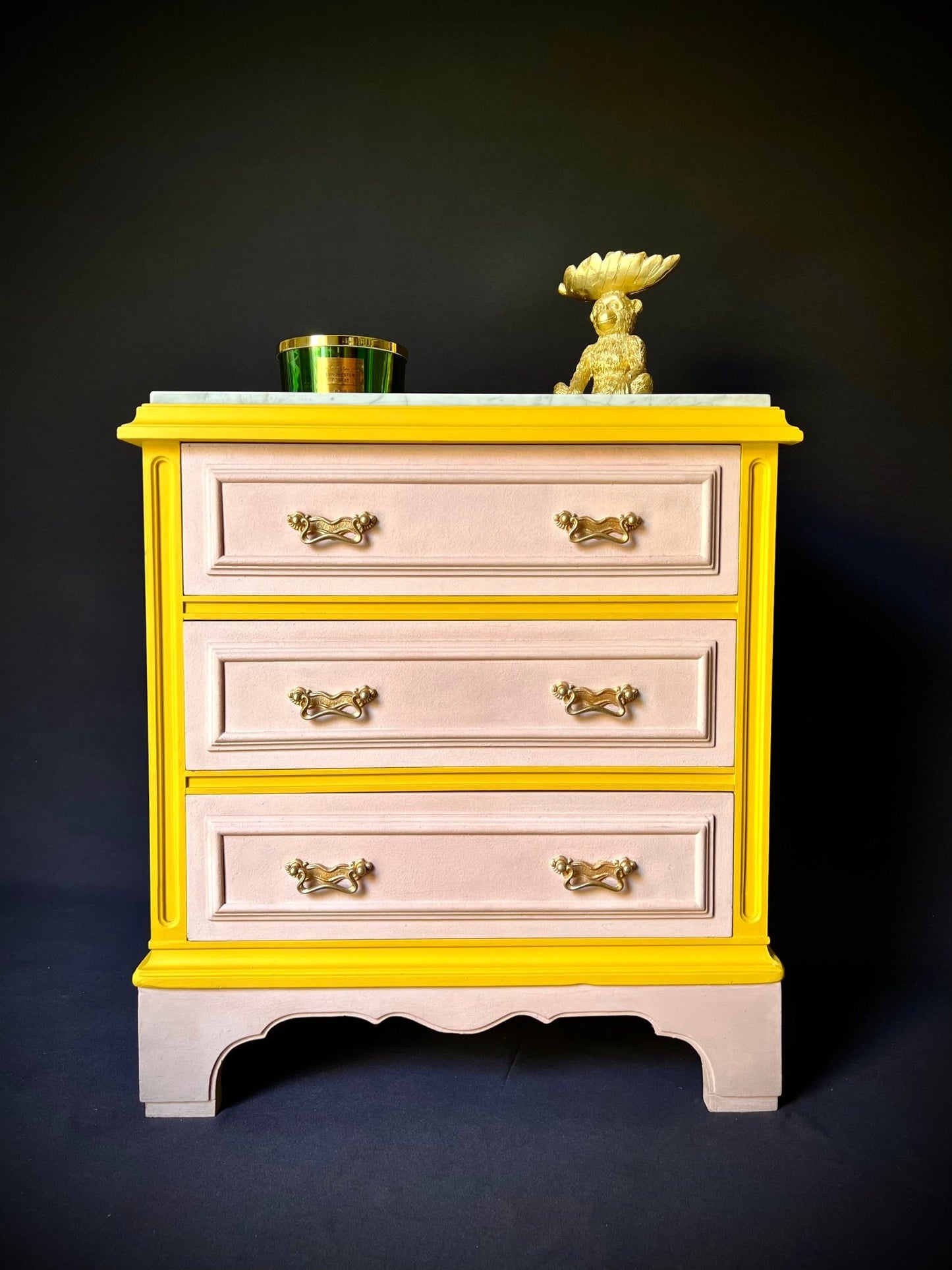 {{ product_title }} – {{ option1 }} {{ option2 }} image {{ incrementing_number }} | CredenzArt custom design