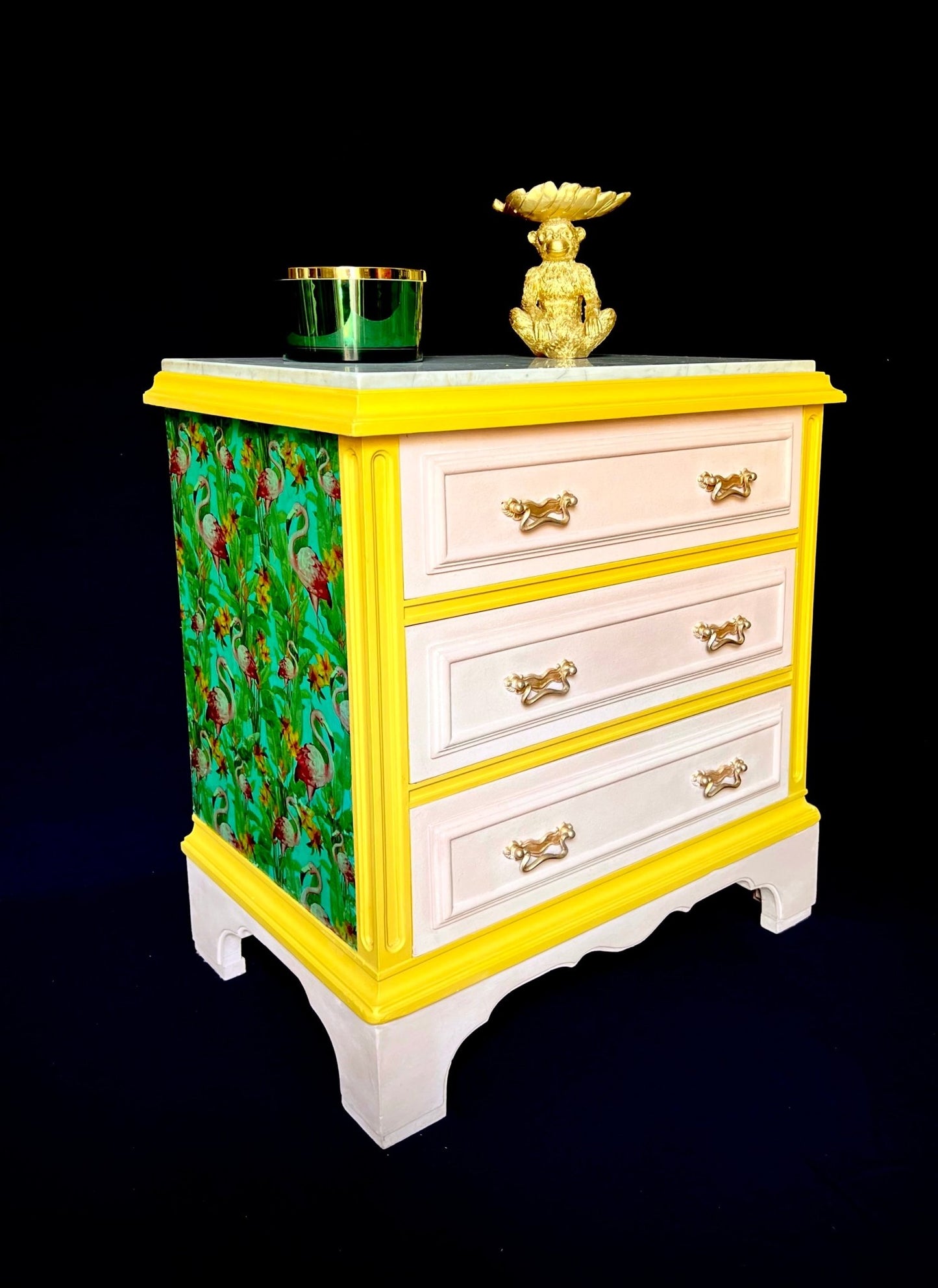 {{ product_title }} – {{ option1 }} {{ option2 }} image {{ incrementing_number }} | CredenzArt custom design