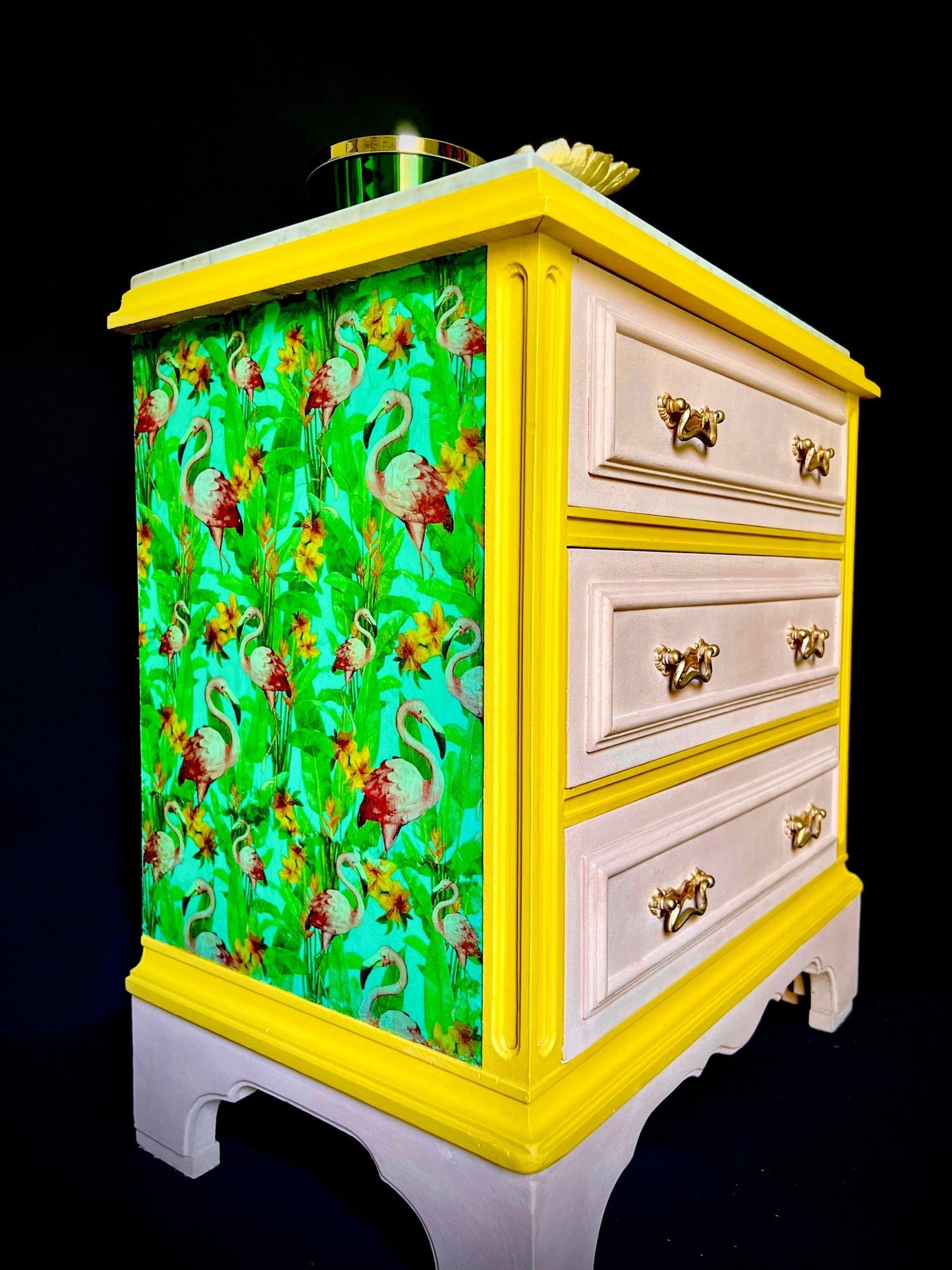 {{ product_title }} – {{ option1 }} {{ option2 }} image {{ incrementing_number }} | CredenzArt custom design