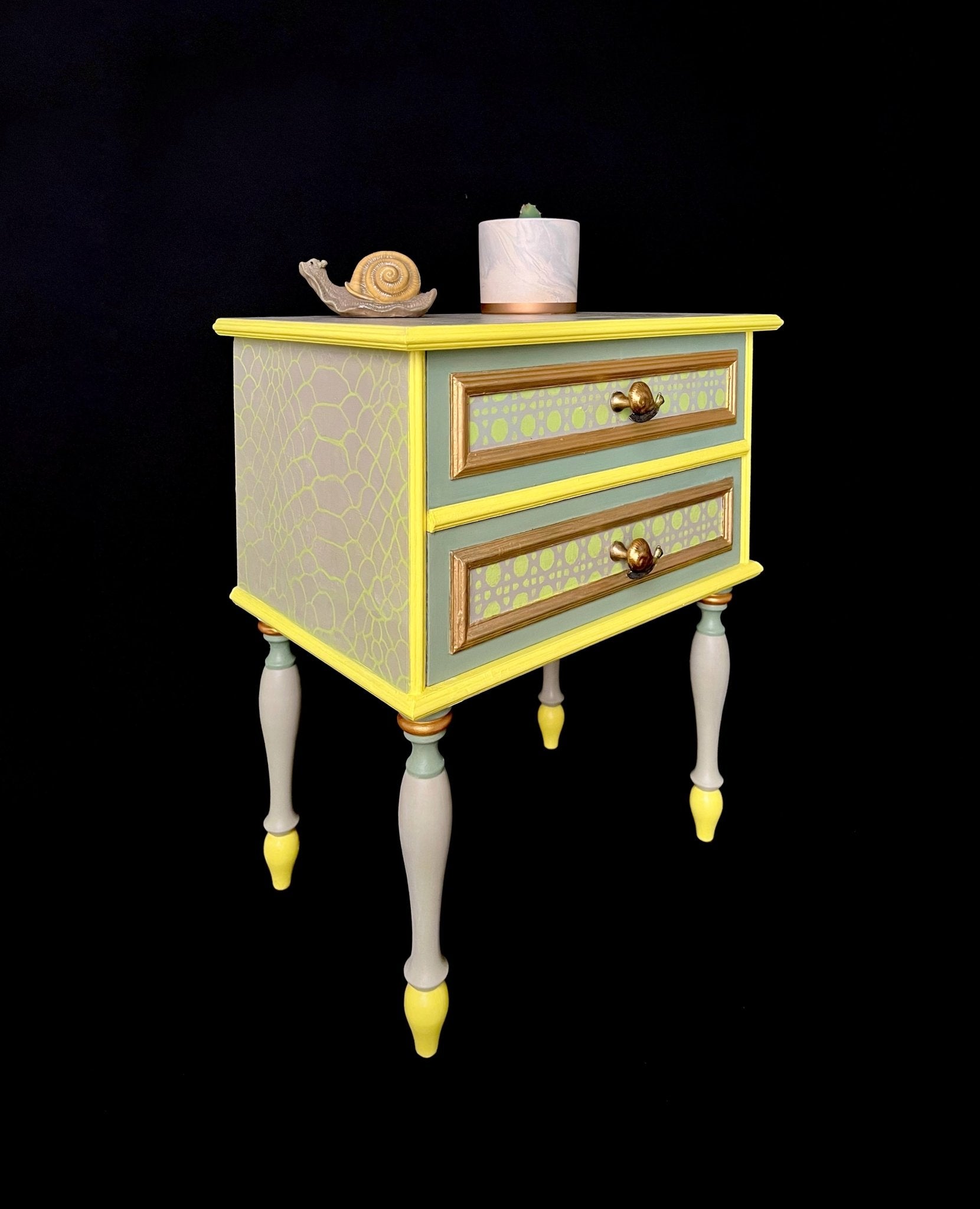 {{ product_title }} – {{ option1 }} {{ option2 }} image {{ incrementing_number }} | CredenzArt custom design