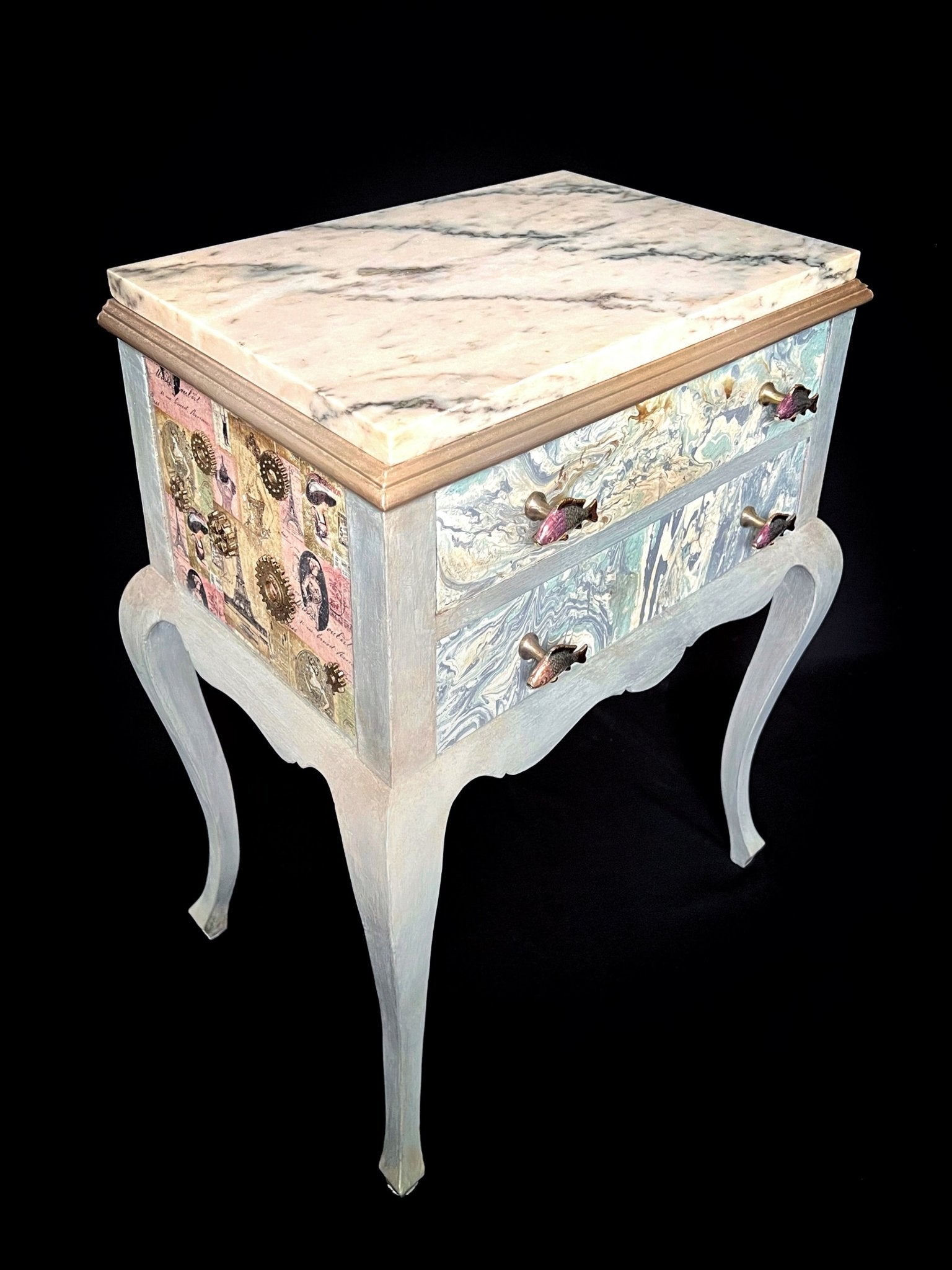 {{ product_title }} – {{ option1 }} {{ option2 }} image {{ incrementing_number }} | CredenzArt custom design