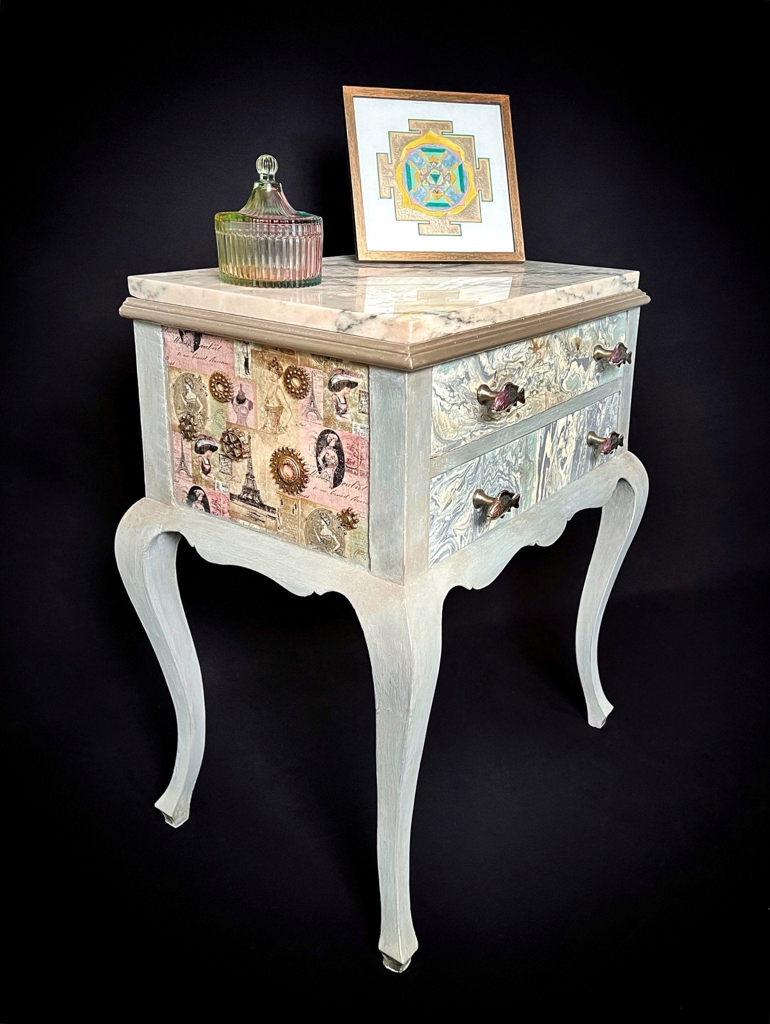 {{ product_title }} – {{ option1 }} {{ option2 }} image {{ incrementing_number }} | CredenzArt custom design