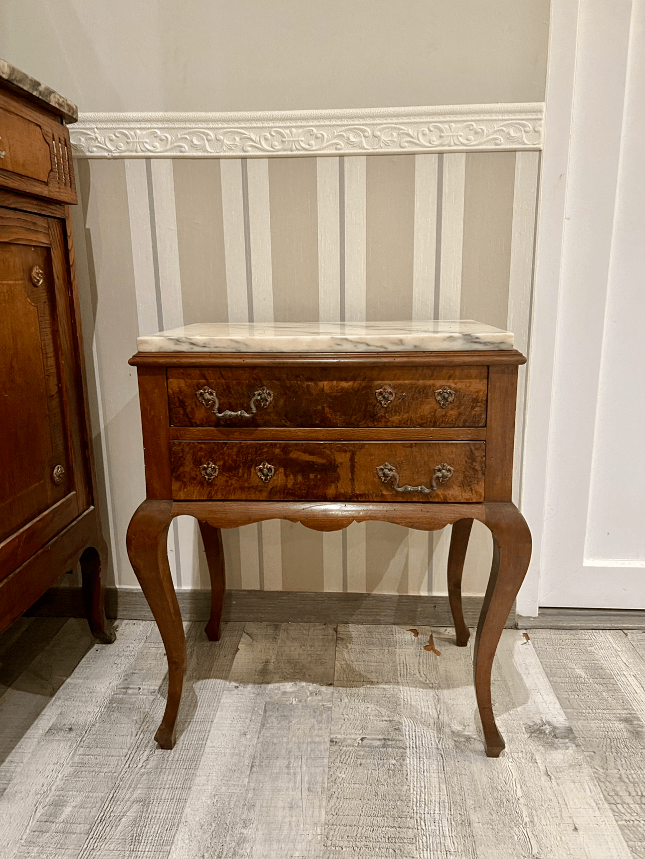 {{ product_title }} – {{ option1 }} {{ option2 }} image {{ incrementing_number }} | CredenzArt custom design