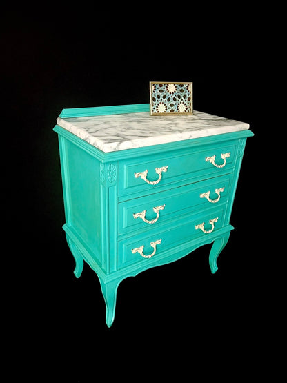 {{ product_title }} – {{ option1 }} {{ option2 }} image {{ incrementing_number }} | CredenzArt custom design