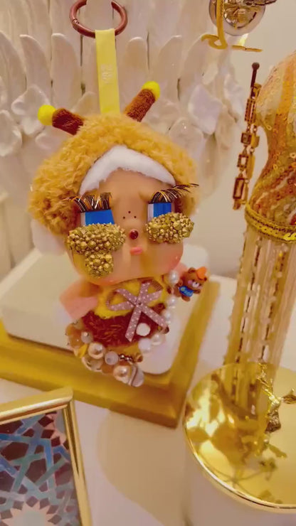 Handgemachte Crybaby Bee, Pop Mart inspiriertes Kunstspielzeug mit Armband, personalisiertes Geschenk, Crying Again Serie